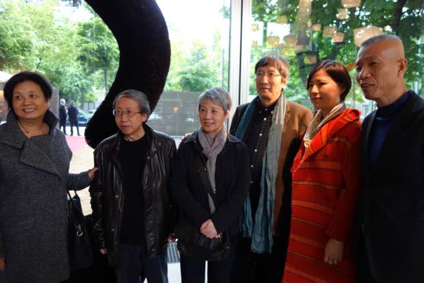 Cai Guo-Qiang and Hong Hong Wu with Fei Dawei and Huang Yong Ping during opening of Vivid Memories, Fondation Cartier pour l’art contemporain, Paris, France, 2014 Photo by Mariluz Hoyos, courtesy Cai Studio